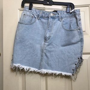 Pretty Little Thing skirt
